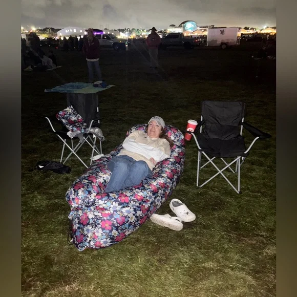 LIVE SHOW FLYER 💕💕Like this to be notified when I’m LIVE - Picture 9 of 14